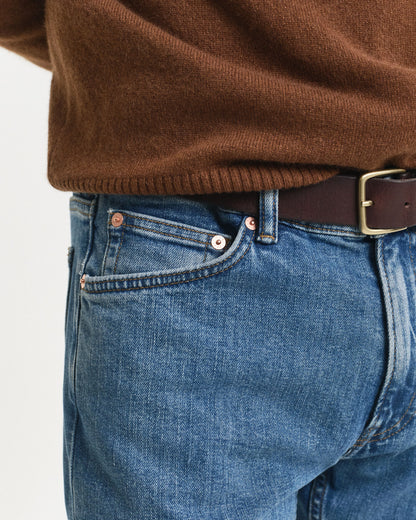 Regular Fit Clean Wash Jeans